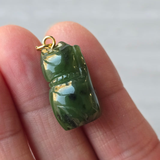 Lucky Jade Cat Maneki-Neko Pendant
