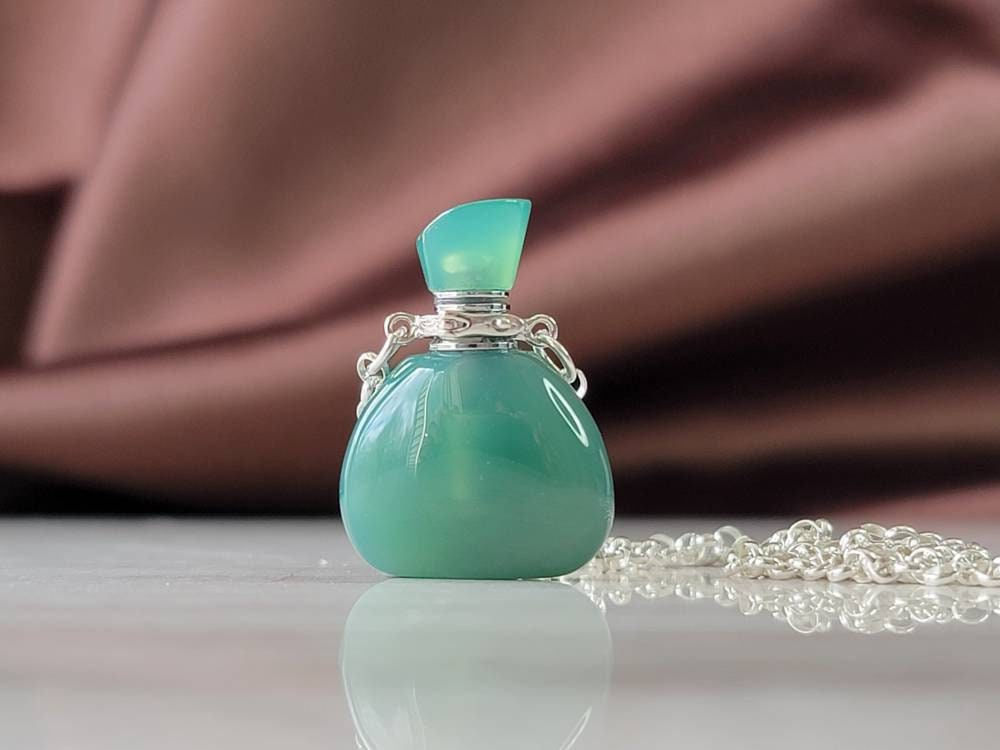 Green gem bottle essential oil necklace