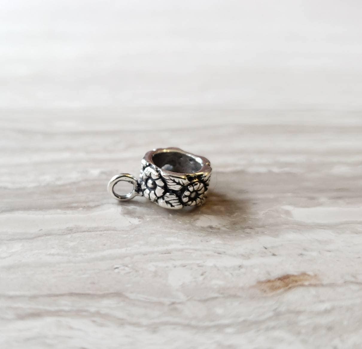 Flower Spacer Bead Charm Holder