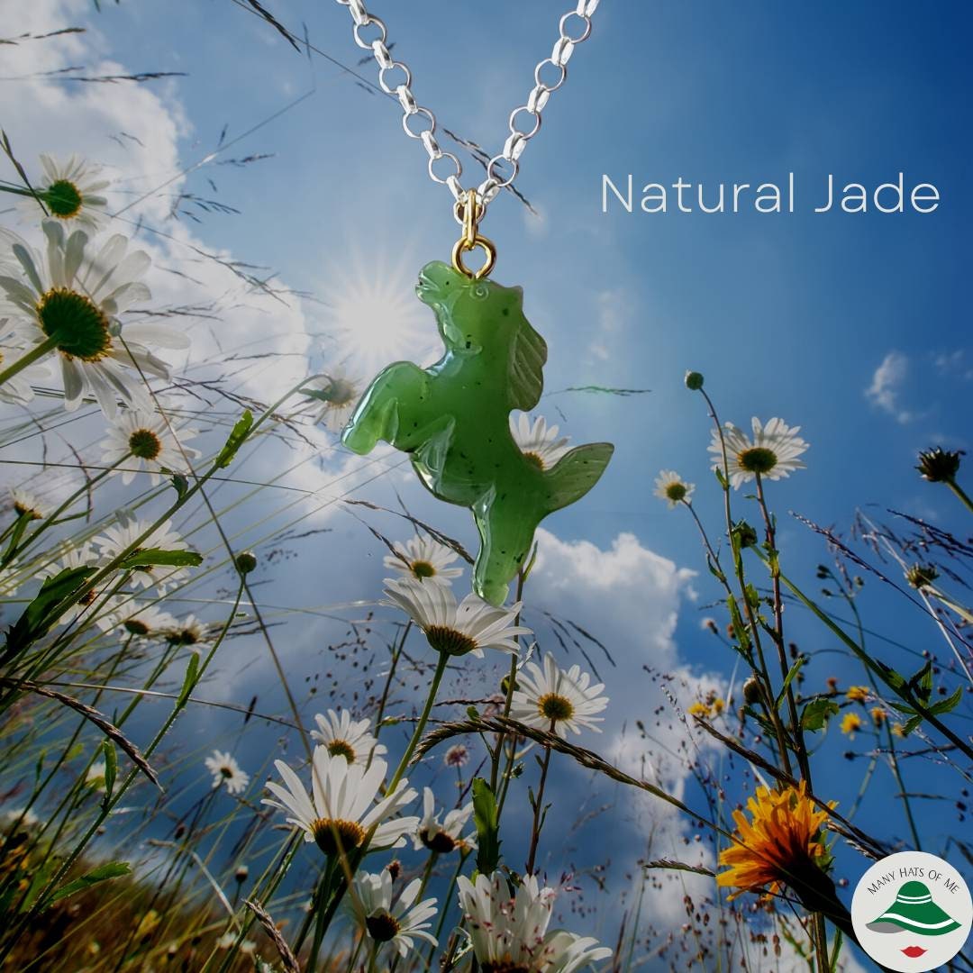 jade prancing horse charm pendant