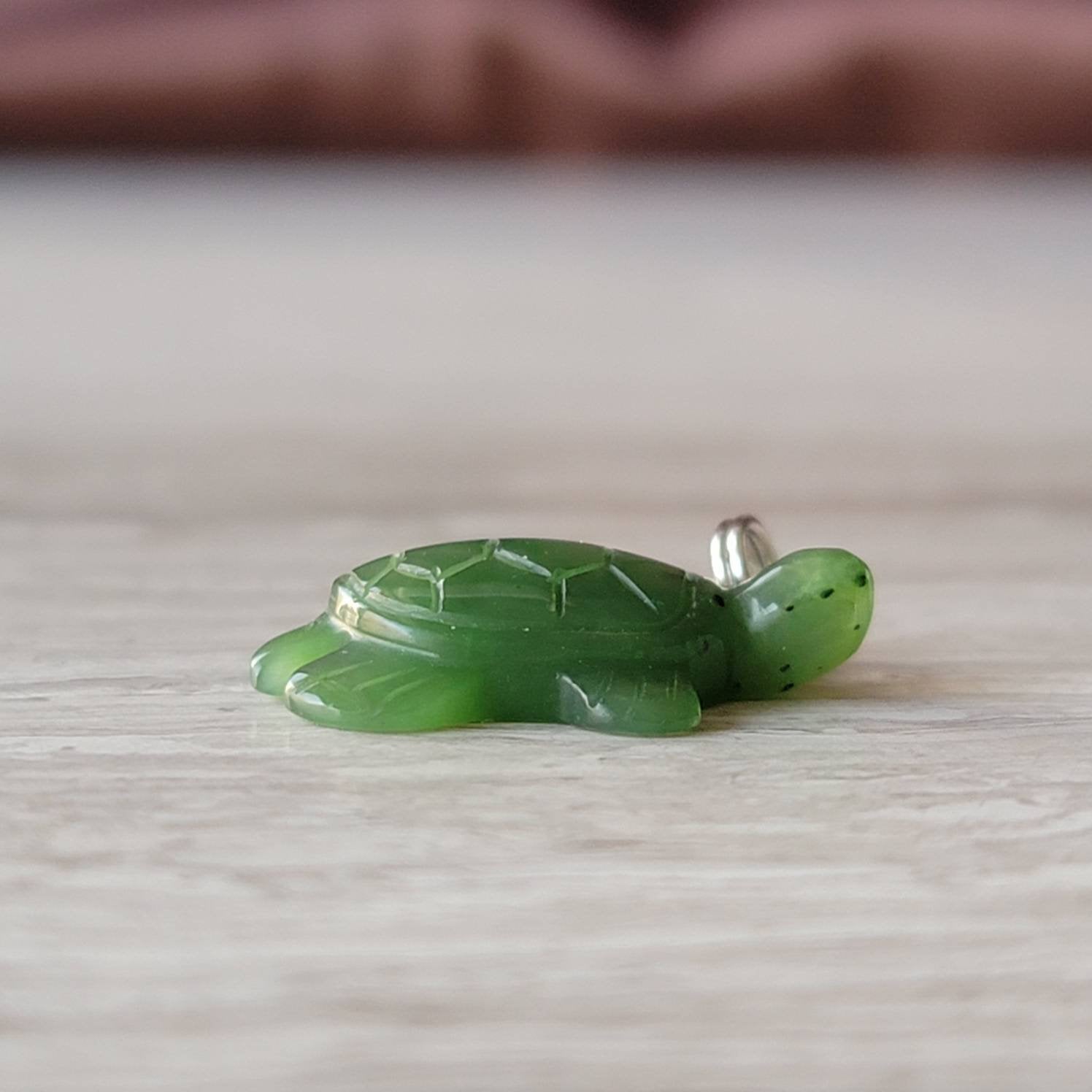 jade turtle pendant necklace