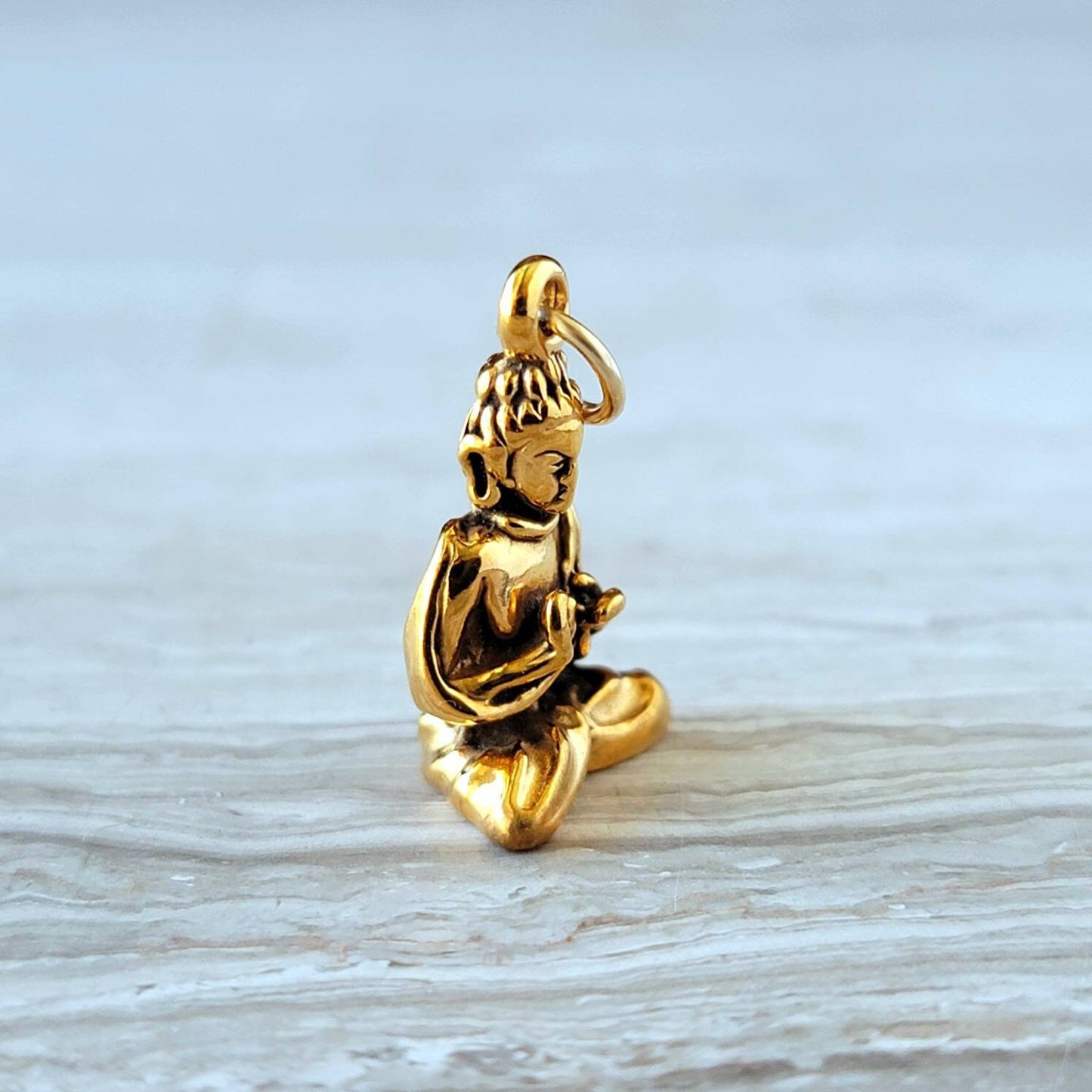 Gold buddha pendant guanyin