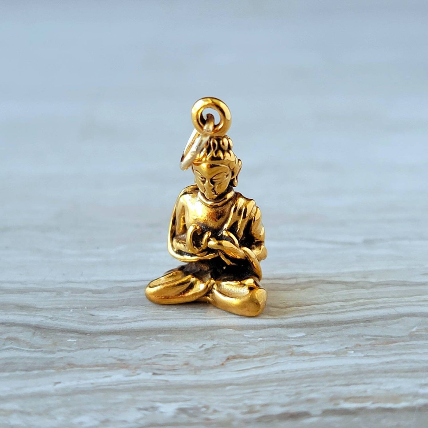 Gold buddha pendant guanyin