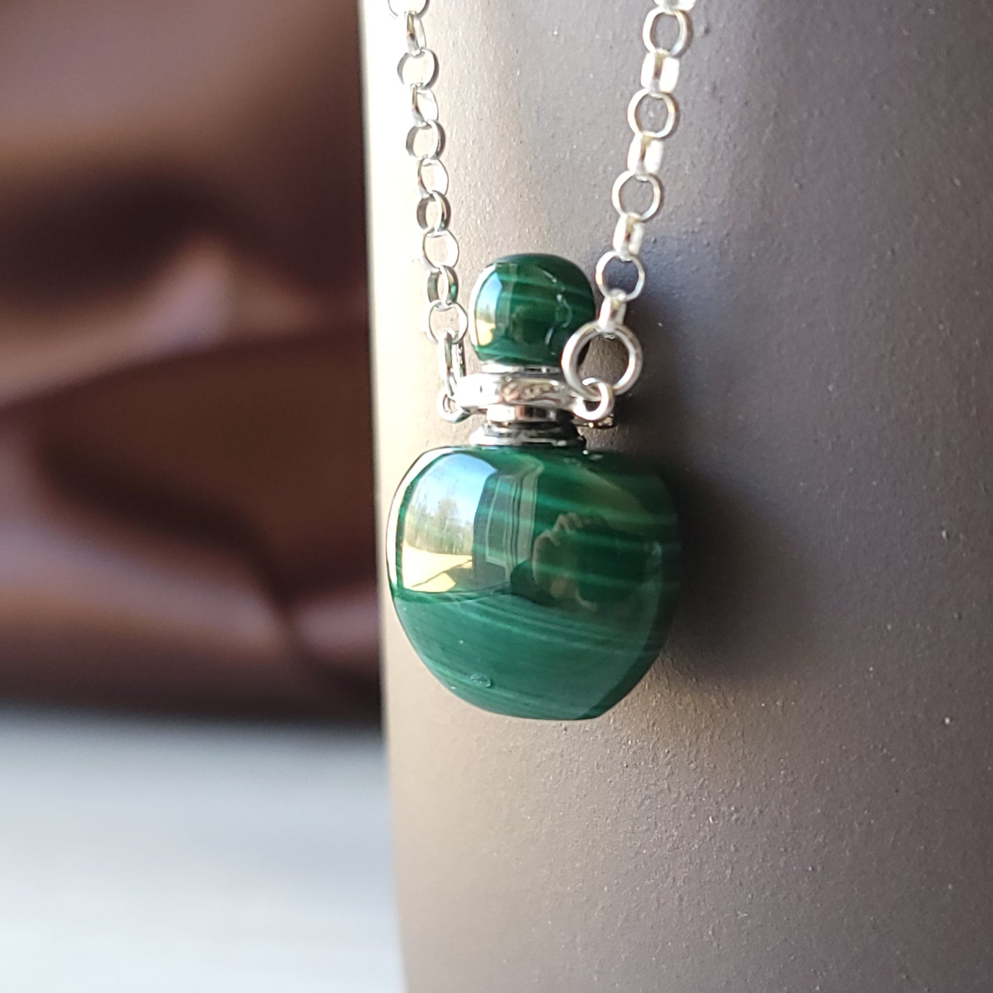 Collier d’aromathérapie avec pierres précieuses malachite