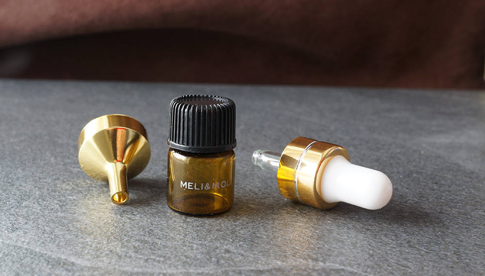 Meli Moli bottle and dropper