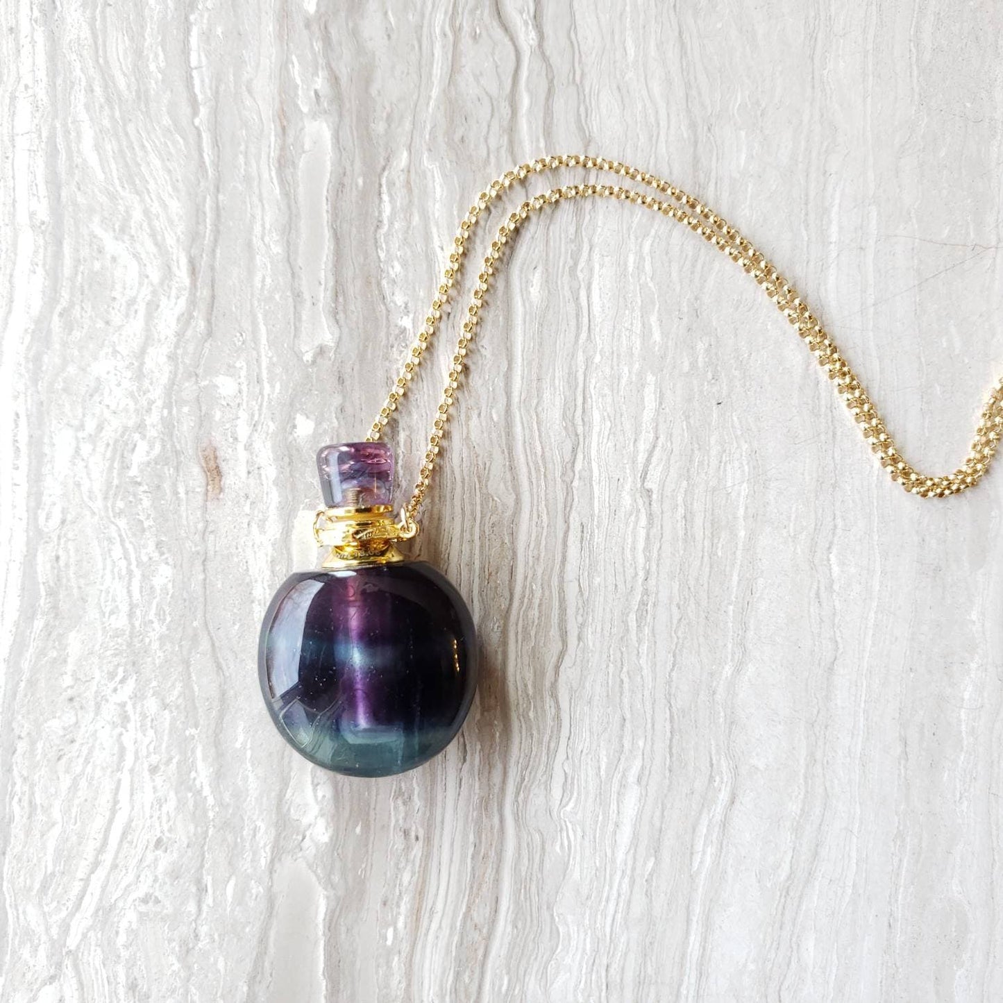 Collier pendentif violet et vert en fluorite pour huiles essentielles ou parfums, diffuseur d’huiles essentielles, collier d’aromathérapie en fluorite