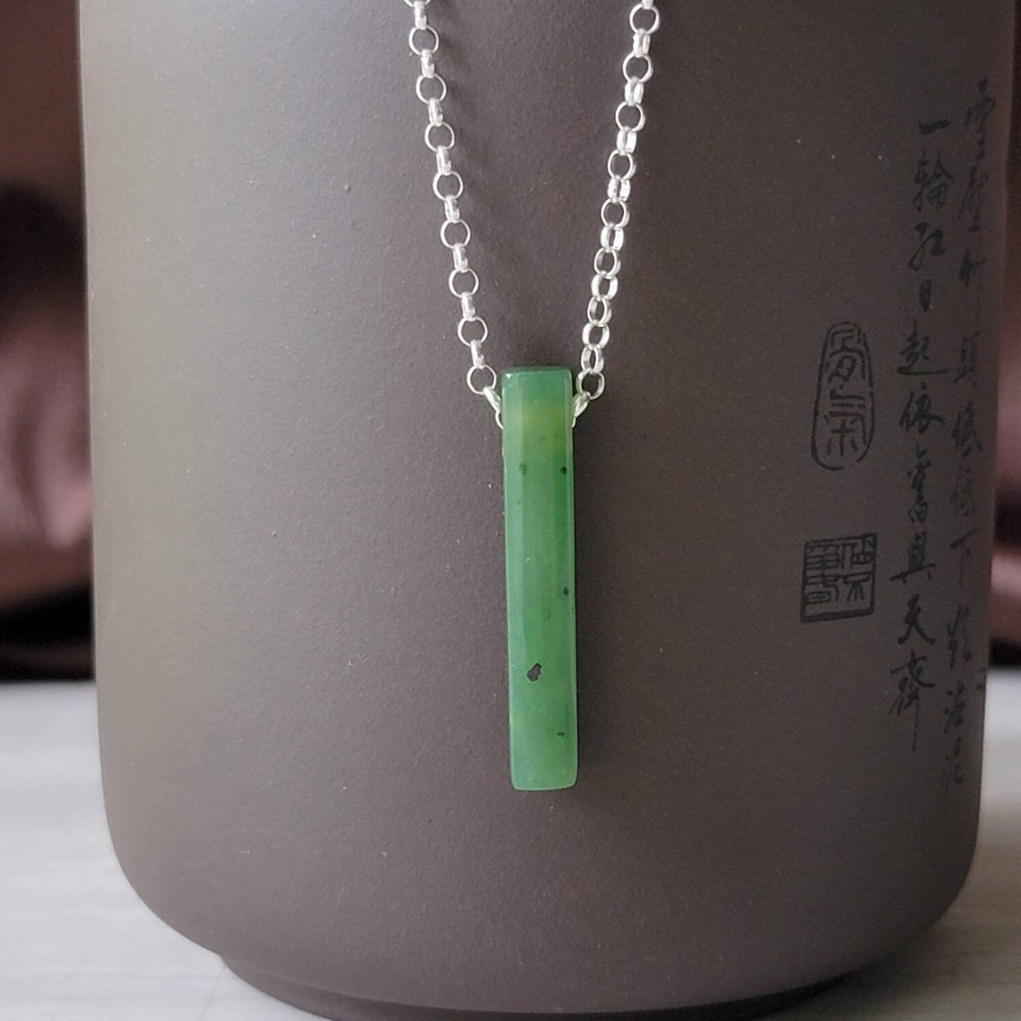 Pendentif de barre de pilier de jade vert, pendentif de bâton mince, pendentif de baril, collier de jade authentique, pendentif de bonne chance